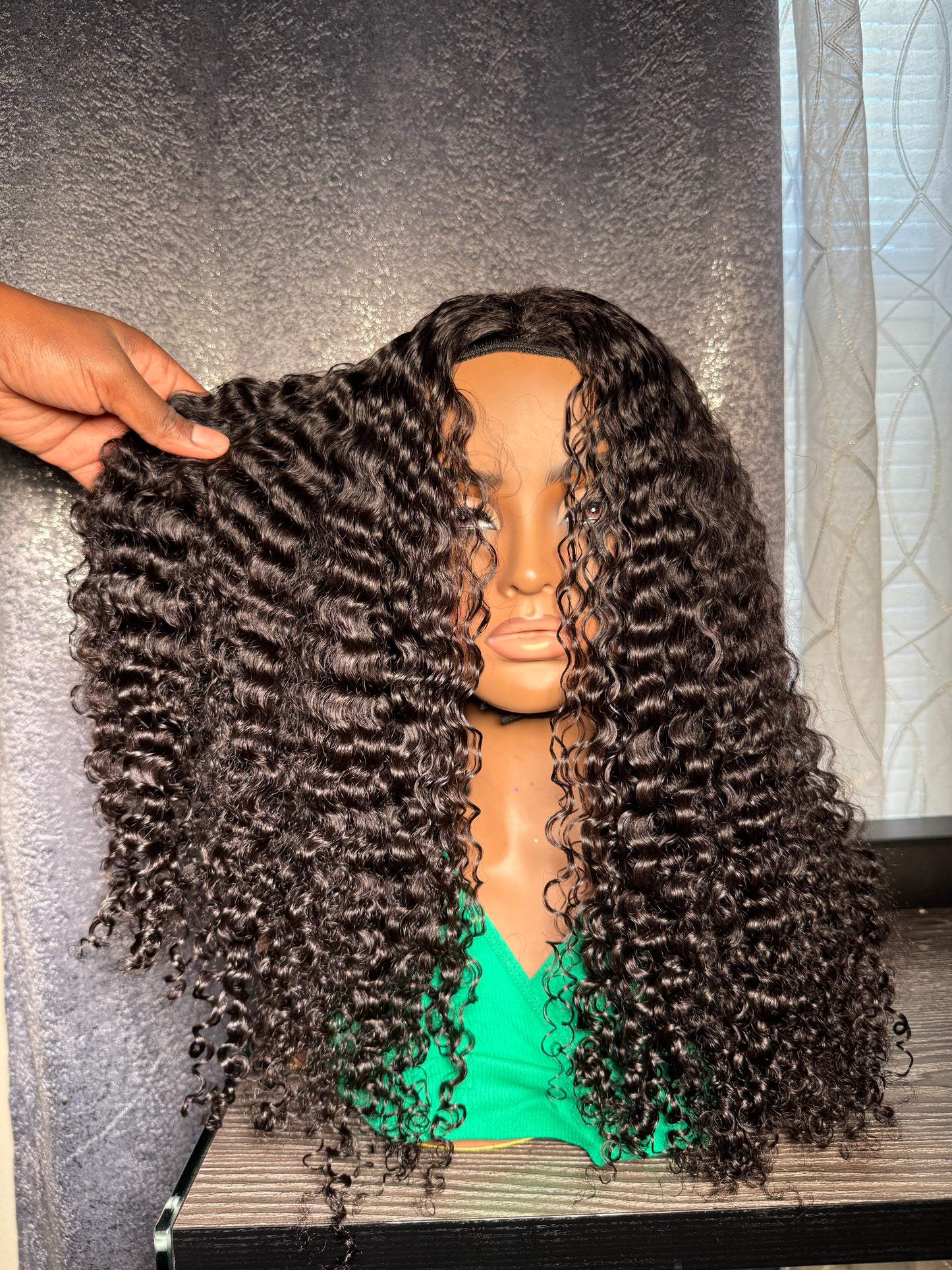 3C-4A Kinky Wig